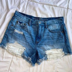American Eagle distressed jean shorts!